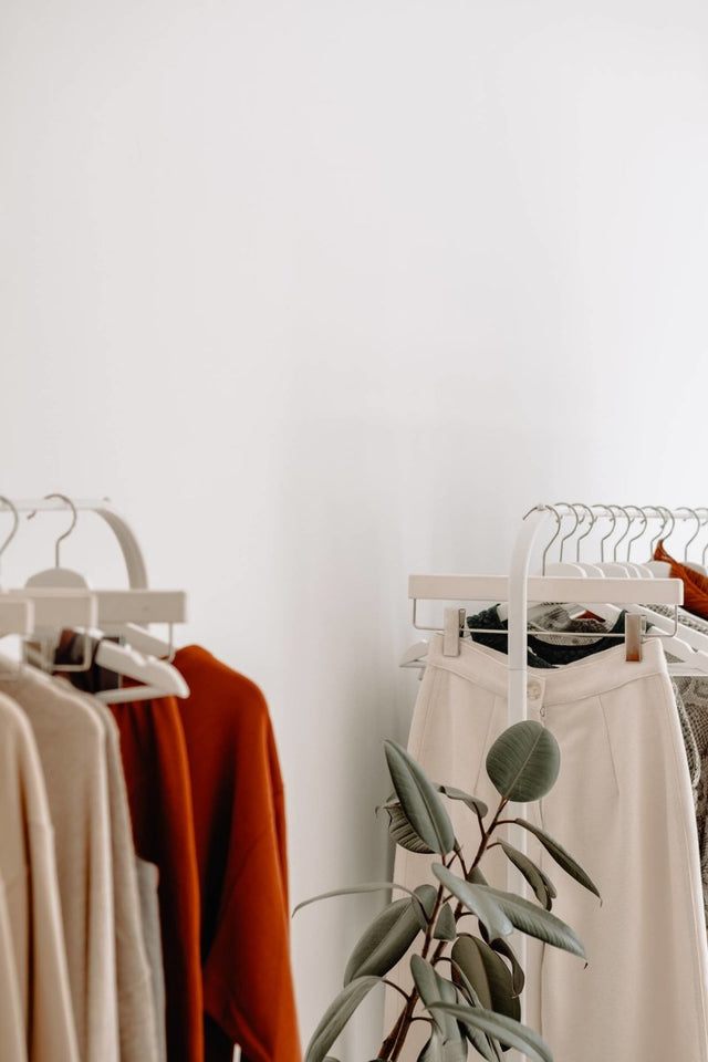 How to Start a Capsule Wardrobe: The Complete Master Guide - Veneka