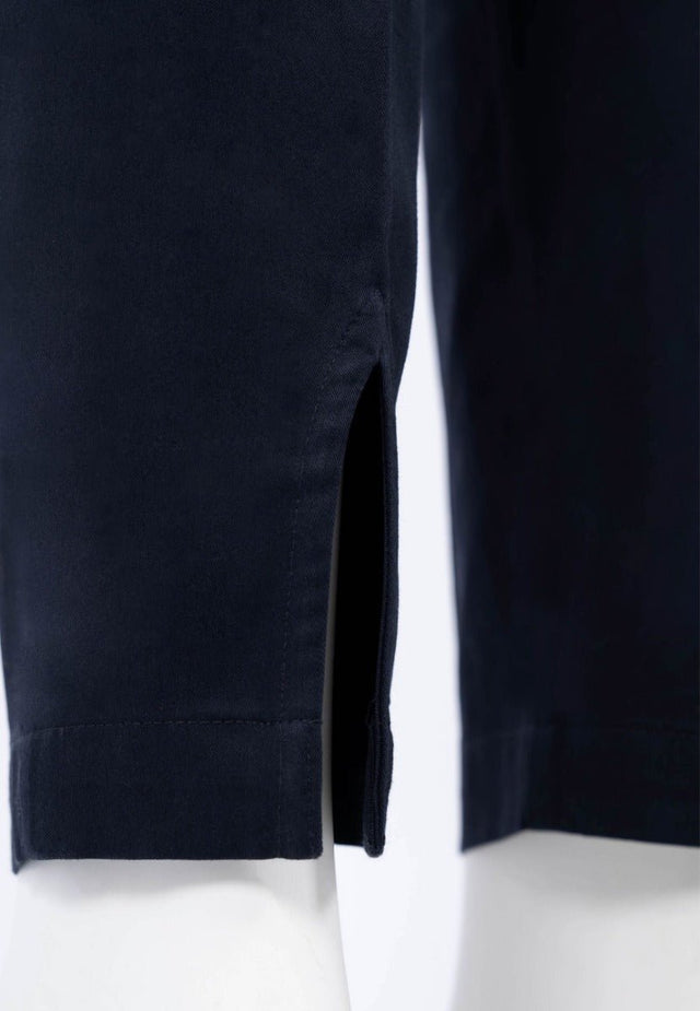 Salo QVD Tapered Trousers in Blackbird - Veneka-Sustainable-Ethical-Bottoms-1 People Drop Ship