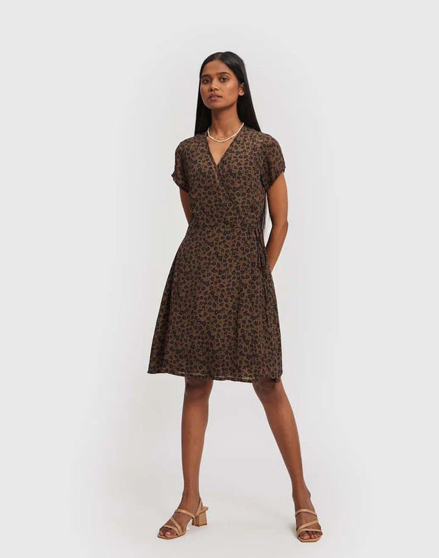 Short Wrap Dress in Spotted - Veneka-Sustainable-Ethical-Dresses-Reistor Drop Ship
