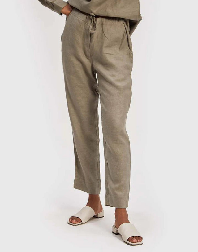 The Goes With Everything Pant in Dark Green - Veneka-Sustainable-Ethical-Bottoms-Reistor Drop Ship