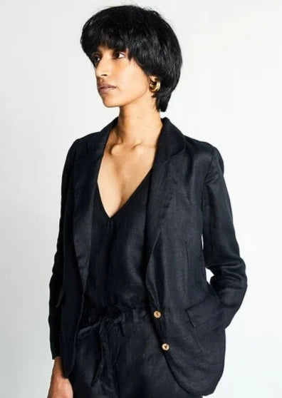 The She's Everything Blazer in Black - Veneka-Sustainable-Ethical-Jackets-Reistor Drop Ship