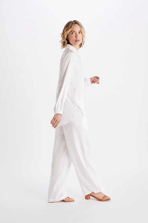 Twiggy Boyfriend Shirt in White - Veneka-Sustainable-Ethical-Tops-Neu Nomads Drop Ship