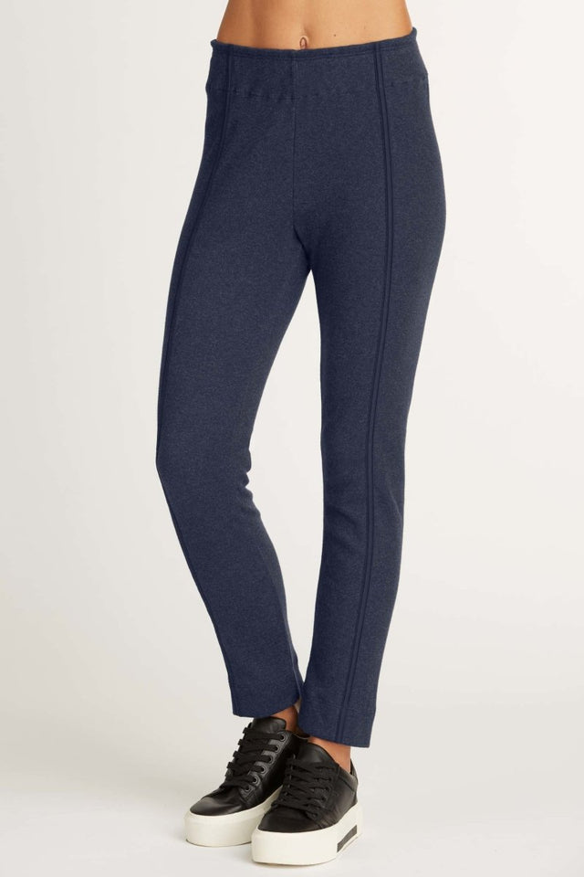 Ankle Pant in Navy