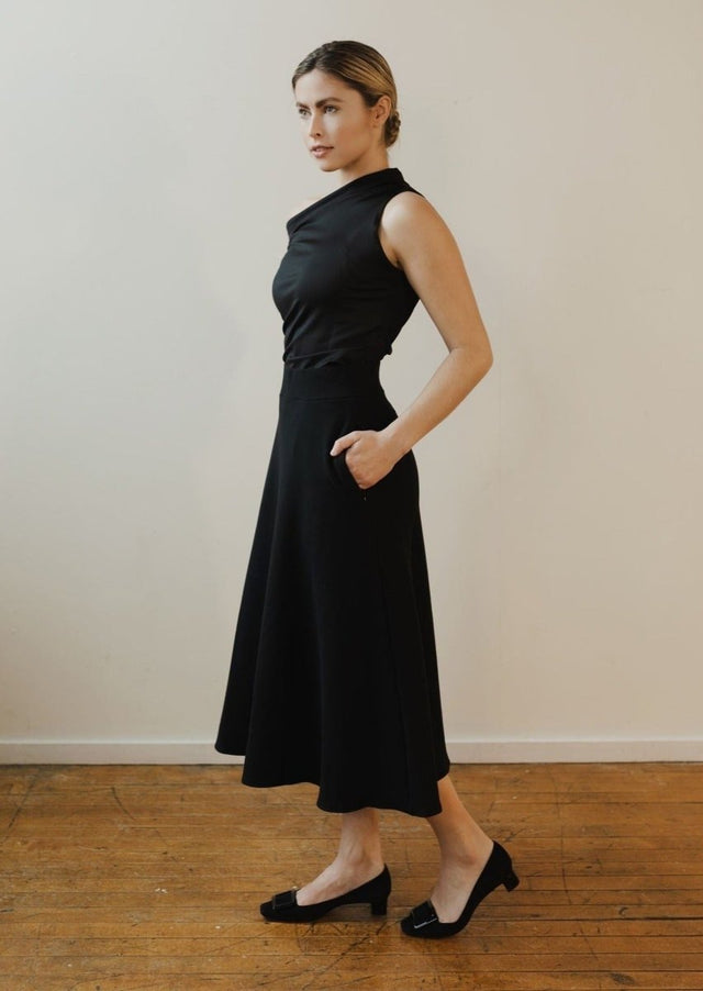 Audrey Zipper Pocket Midi Skirt in Black