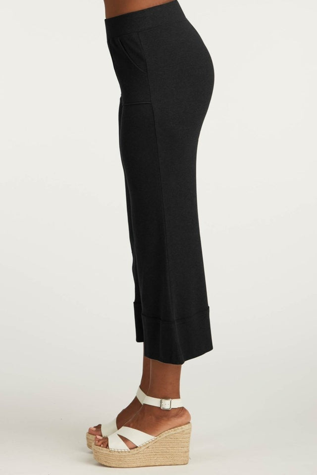 Crop Palazzo Pant in Black - Veneka-Sustainable-Ethical-Bottoms-Indigenous Drop Ship