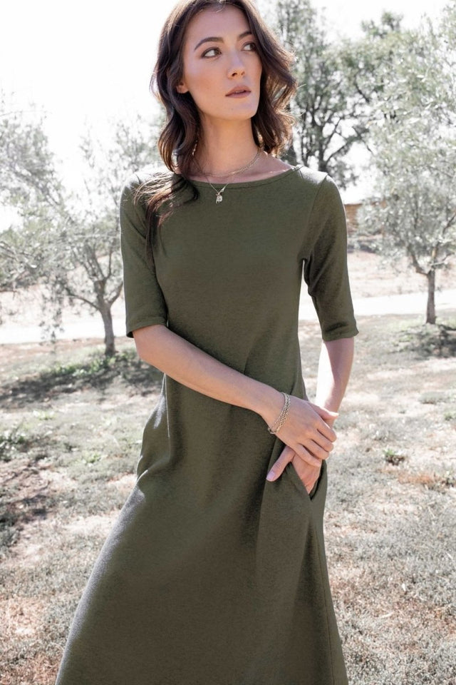 Essential Boatneck Midi Dress with Pockets in Olive Veneka Essential Boatneck Midi Dress with Pockets in Olive Veneka