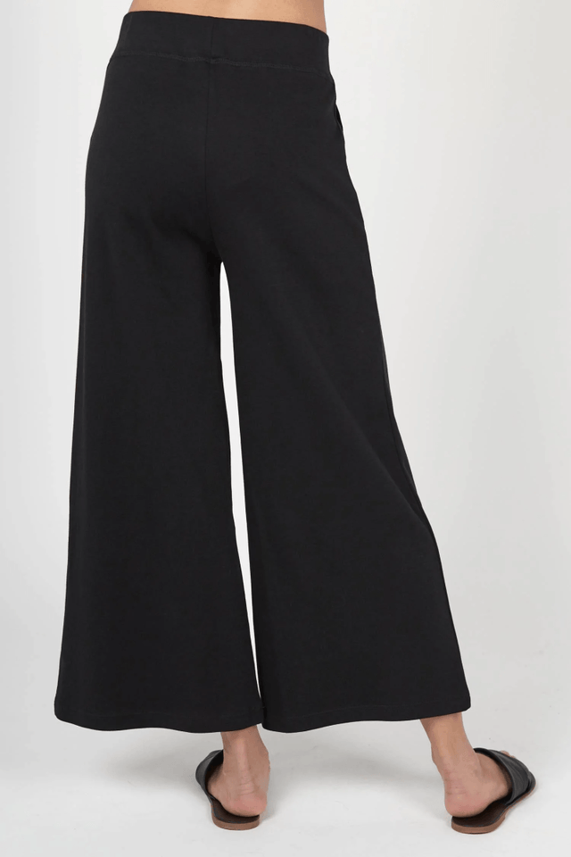 Essential Cropped Wide Leg Pant in Black - Veneka-Sustainable-Ethical-Bottoms-Indigenous Drop Ship