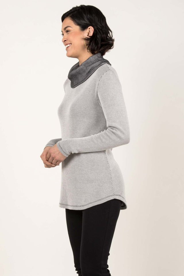 Lightweight Waffle Cowl Pullover in Black/Ivory - Veneka-Sustainable-Ethical-Tops-Indigenous Drop Ship
