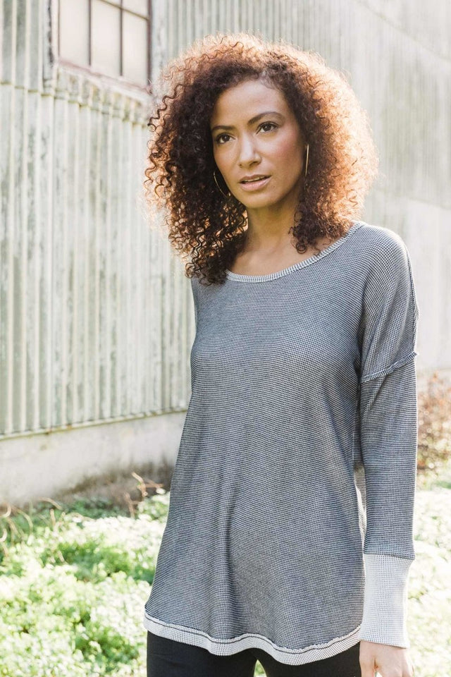 Lightweight Waffle Raglan Tunic in Black/Ivory - Veneka-Sustainable-Ethical-Tops-Indigenous Drop Ship