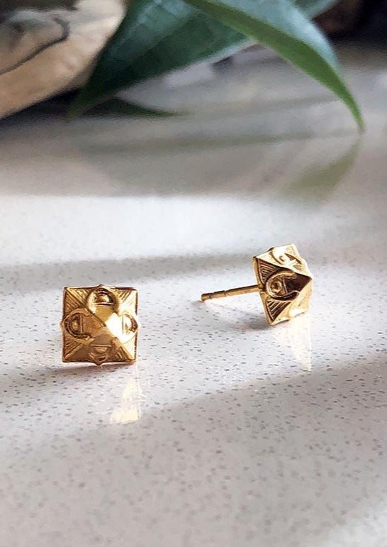 Pyramid Stud Earrings in 18k Gold - Veneka-Sustainable-Ethical-Jewelry-Astor & Orion Drop Ship