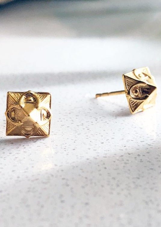 Pyramid Stud Earrings in 18k Gold - Veneka-Sustainable-Ethical-Jewelry-Astor & Orion Drop Ship