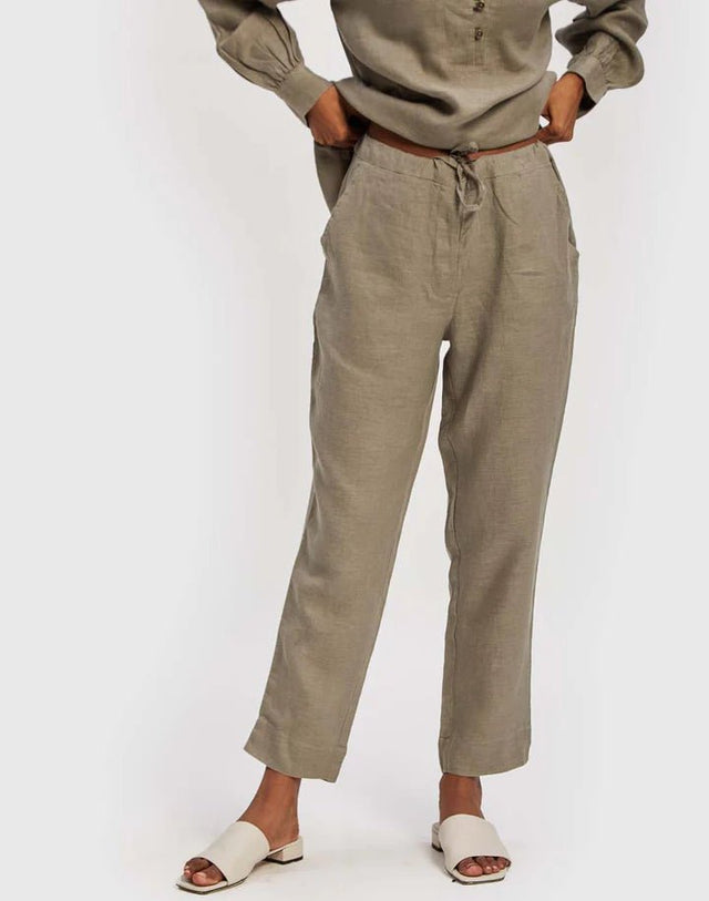 The Goes With Everything Pant in Dark Green - Veneka-Sustainable-Ethical-Bottoms-Reistor Drop Ship